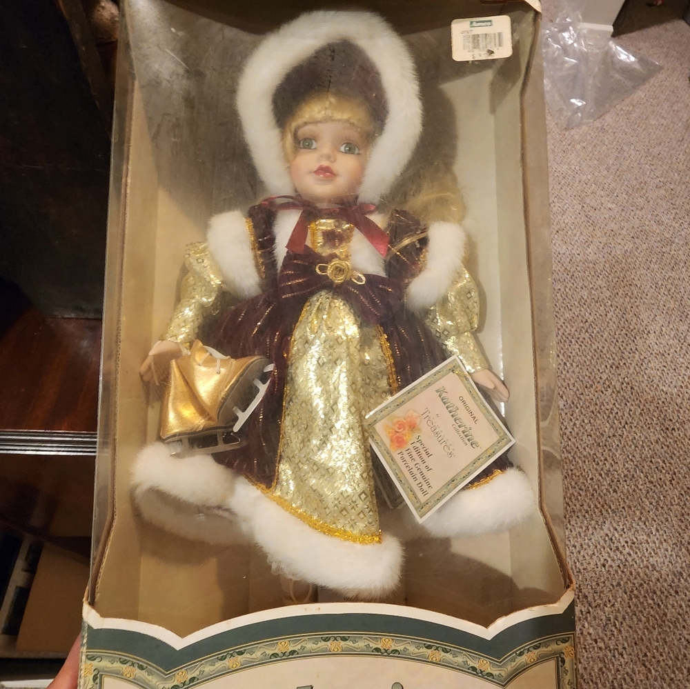 NWT and NIB (new in box) Vintage Timeless Treasure Porcelain Doll